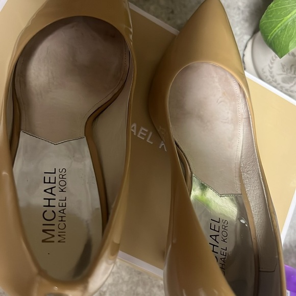 Michael Kors Tan Patent Leather Heels - Picture 6 of 6
